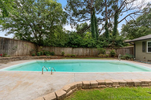 3447 S Gary Place, Tulsa, OK 74105