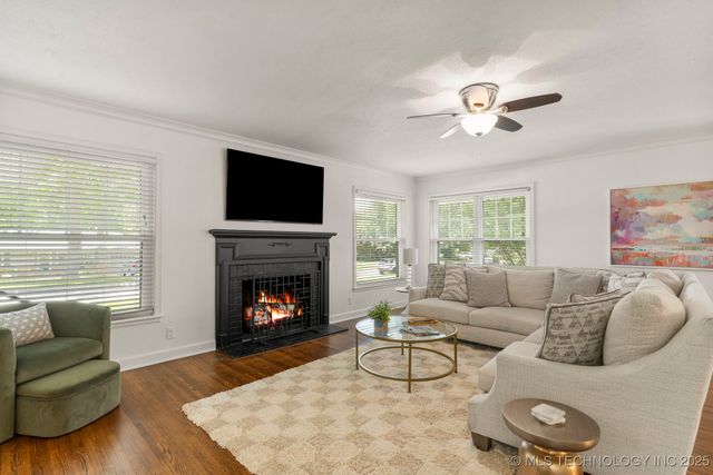 3447 S Gary Place, Tulsa, OK 74105