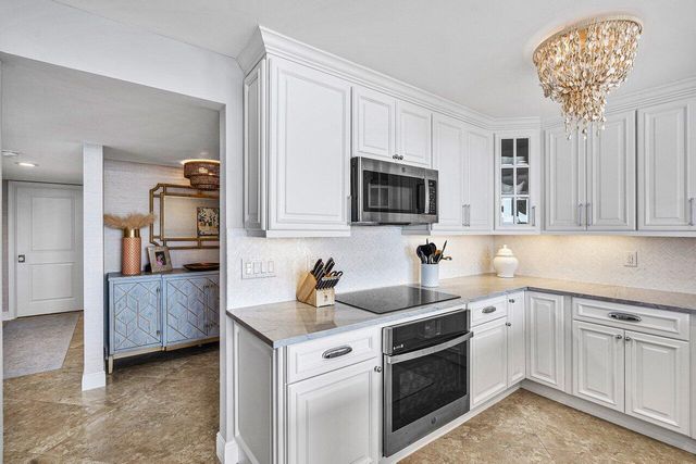 108 Lakeshore Drive 38-ph, North Palm Beach, FL 33408