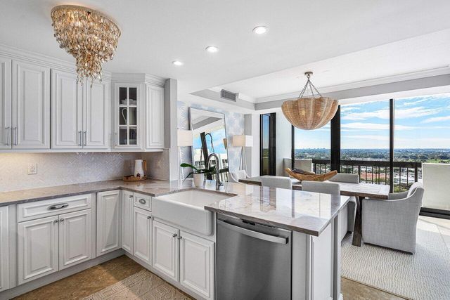 108 Lakeshore Drive 38-ph, North Palm Beach, FL 33408