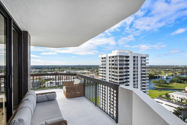 108 Lakeshore Drive 38-ph, North Palm Beach, FL 33408