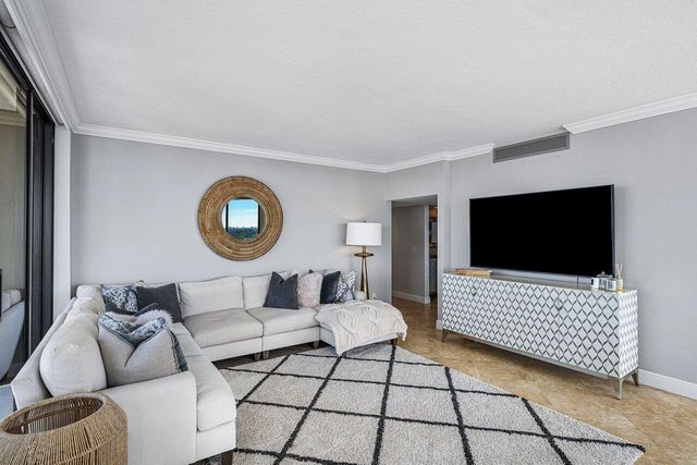 108 Lakeshore Drive 38-ph, North Palm Beach, FL 33408