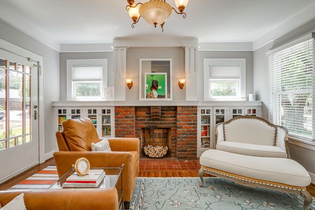 1617 Fairmount Avenue, Fort Worth, TX 76104