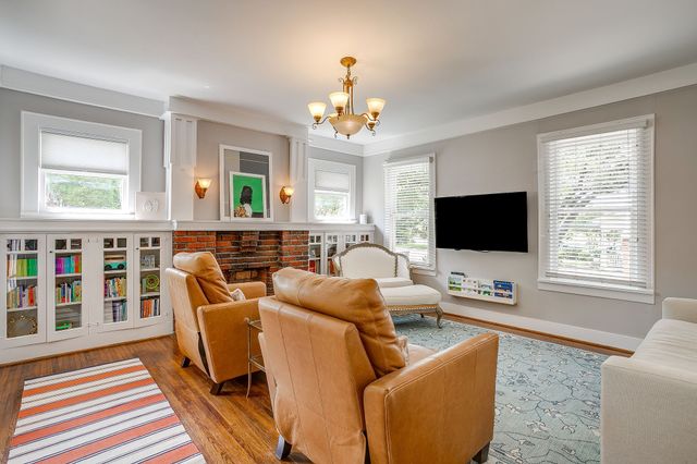 1617 Fairmount Avenue, Fort Worth, TX 76104