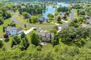 440 E Red Pine CIRCLE, Dousman, WI 53118