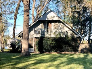 1544 E Taylor Lake Circle, Livingston, TX 77351