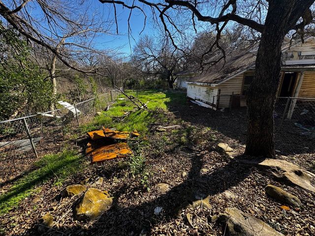 406 S 2nd Street, Tehuacana, TX 76635