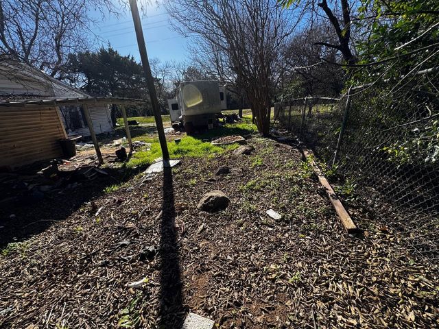 406 S 2nd Street, Tehuacana, TX 76635