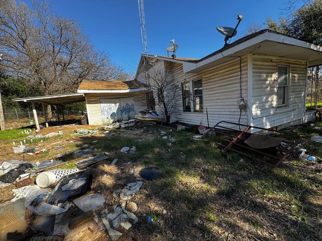 406 S 2nd Street, Tehuacana, TX 76635