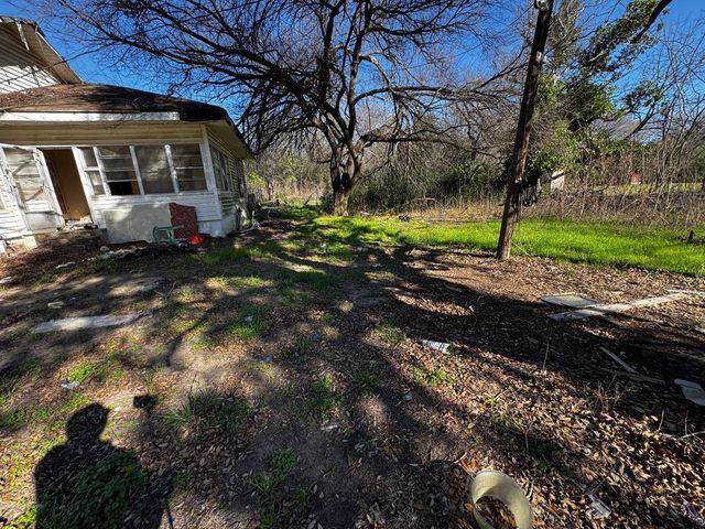 406 S 2nd Street, Tehuacana, TX 76635