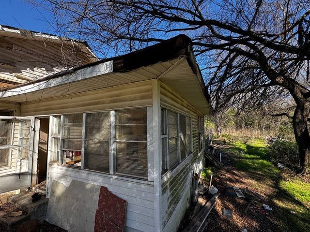 406 S 2nd Street, Tehuacana, TX 76635