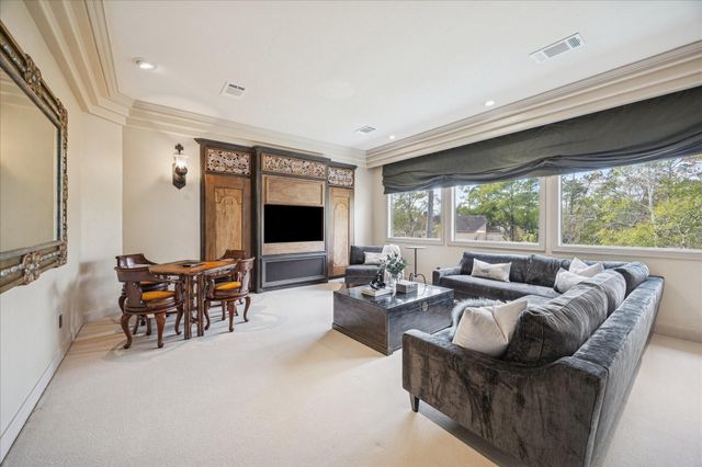 6 Mott Lane, Houston, TX 77024