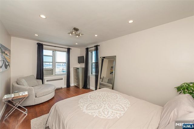 8700 Boulevard East 3D, North Bergen, NJ 07047