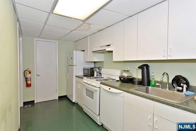 8700 Boulevard East 3D, North Bergen, NJ 07047