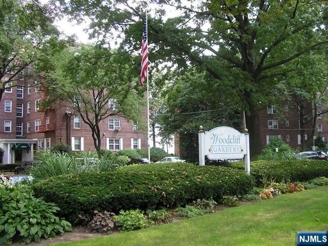 8700 Boulevard East 3D, North Bergen, NJ 07047