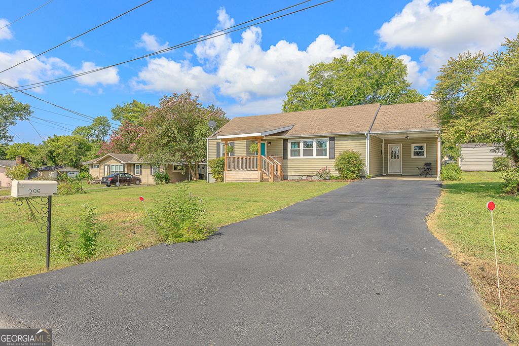 206 Roberts Drive, Fort Oglethorpe, GA 30742