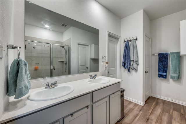 11425 Silver Queen Drive, Aubrey, TX 76227
