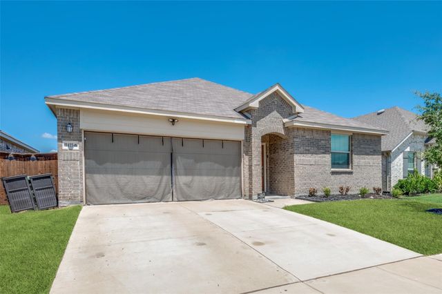11425 Silver Queen Drive, Aubrey, TX 76227