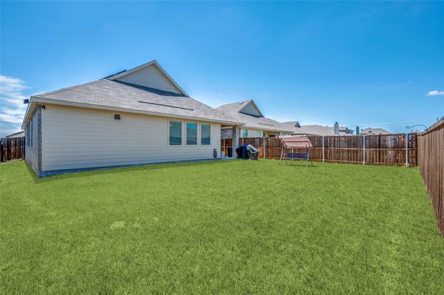 11425 Silver Queen Drive, Aubrey, TX 76227