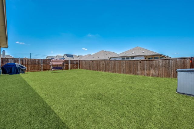 11425 Silver Queen Drive, Aubrey, TX 76227