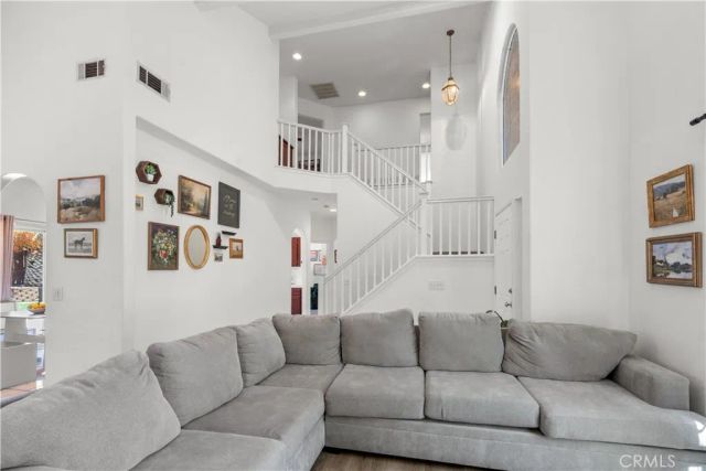 12768 Berrydale, Victorville, CA 92392