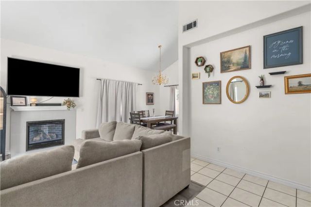 12768 Berrydale, Victorville, CA 92392