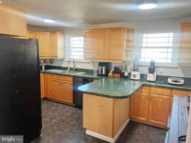 2761 MOWER ST, Philadelphia, PA 19152
