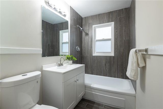 1301 NE 67th Terrace, Gladstone, MO 64118