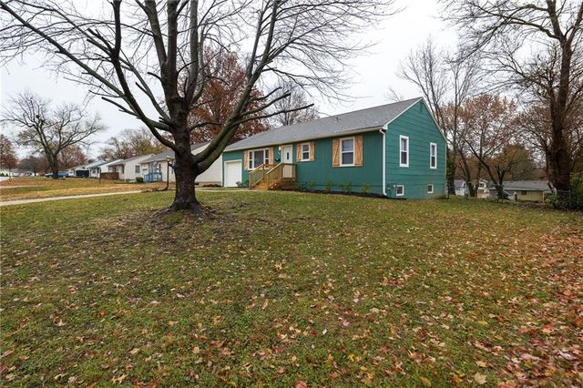 1301 NE 67th Terrace, Gladstone, MO 64118