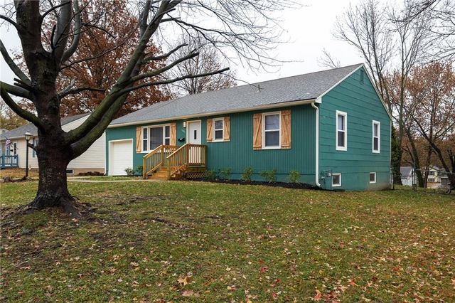 1301 NE 67th Terrace, Gladstone, MO 64118