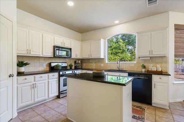 5128 Bluestar DR, Austin, TX 78739