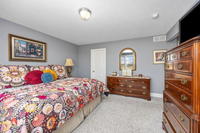 8911 Barrington Lane 30, Jenison, MI 49428