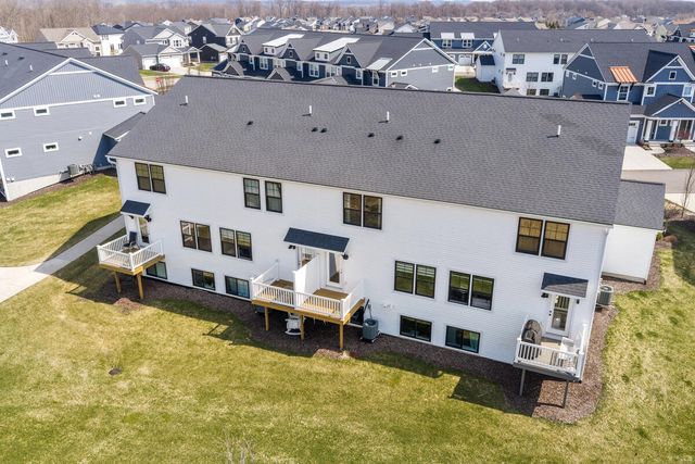 8911 Barrington Lane 30, Jenison, MI 49428