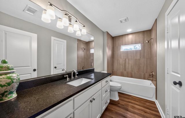 805 E Duval, Troup, TX 75789