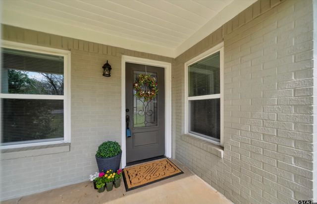 805 E Duval, Troup, TX 75789