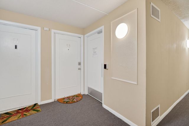 3405 Woodland Avenue 53, West Des Moines, IA 50266