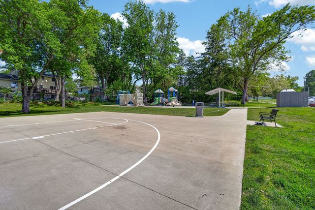 3405 Woodland Avenue 53, West Des Moines, IA 50266