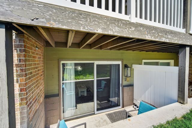 3405 Woodland Avenue 53, West Des Moines, IA 50266