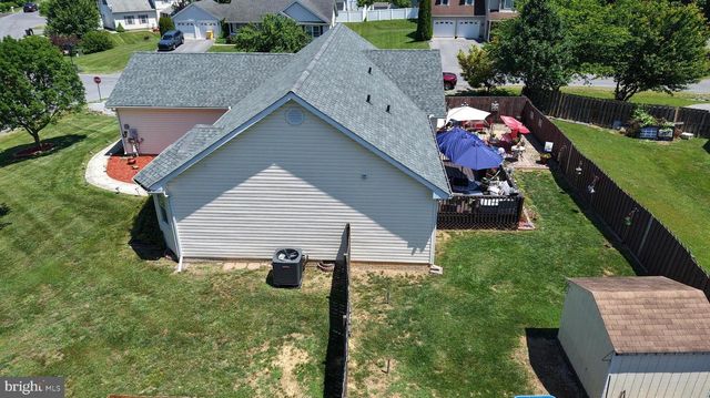98 KNOX DR, Hedgesville, WV 25427