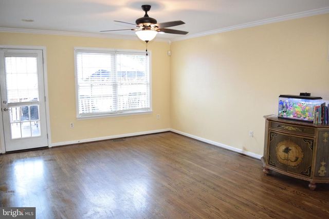 98 KNOX DR, Hedgesville, WV 25427