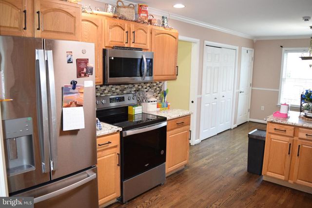 98 KNOX DR, Hedgesville, WV 25427