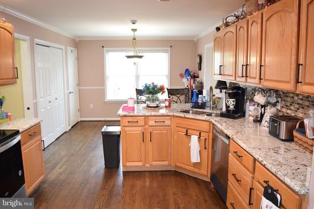 98 KNOX DR, Hedgesville, WV 25427