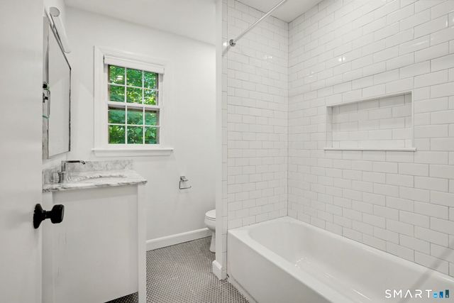 75 Vincent Avenue, Stamford, CT 06905