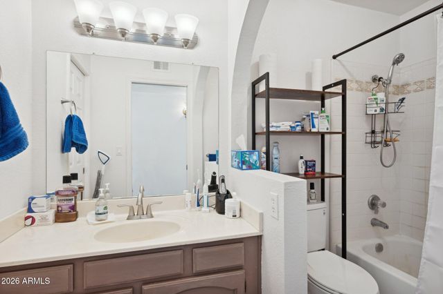 2848 E BROWN Road 7, Mesa, AZ 85213