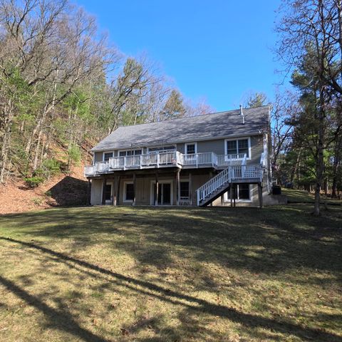 5875 W Michigan Avenue, Pentwater, MI 49449