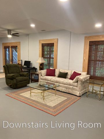 5875 W Michigan Avenue, Pentwater, MI 49449