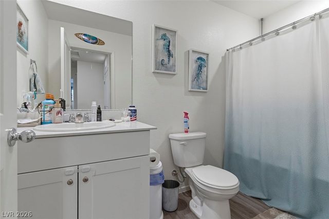 4760 Equinox Sky Avenue 2, North Las Vegas, NV 89084