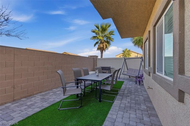 4760 Equinox Sky Avenue 2, North Las Vegas, NV 89084