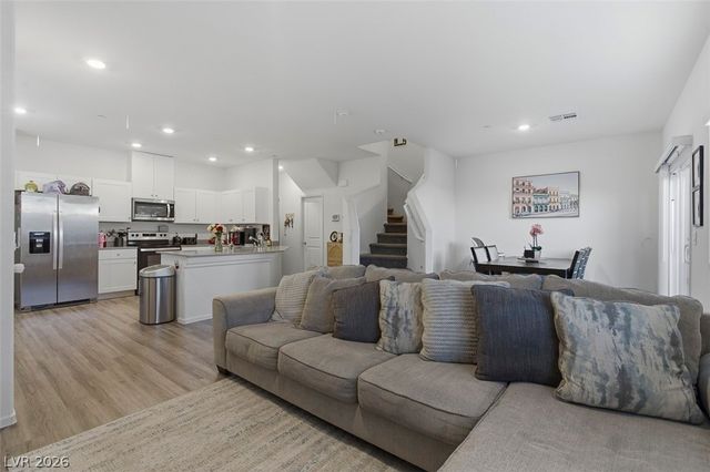 4760 Equinox Sky Avenue 2, North Las Vegas, NV 89084