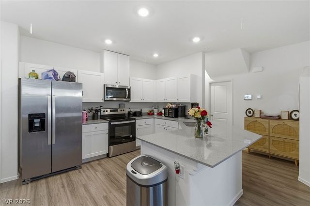 4760 Equinox Sky Avenue 2, North Las Vegas, NV 89084